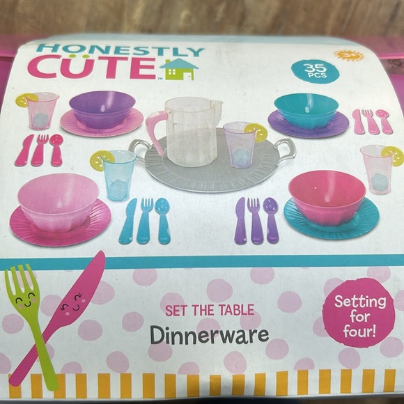 Honestly Cute Dinnerware Set - Picture 2 of 4